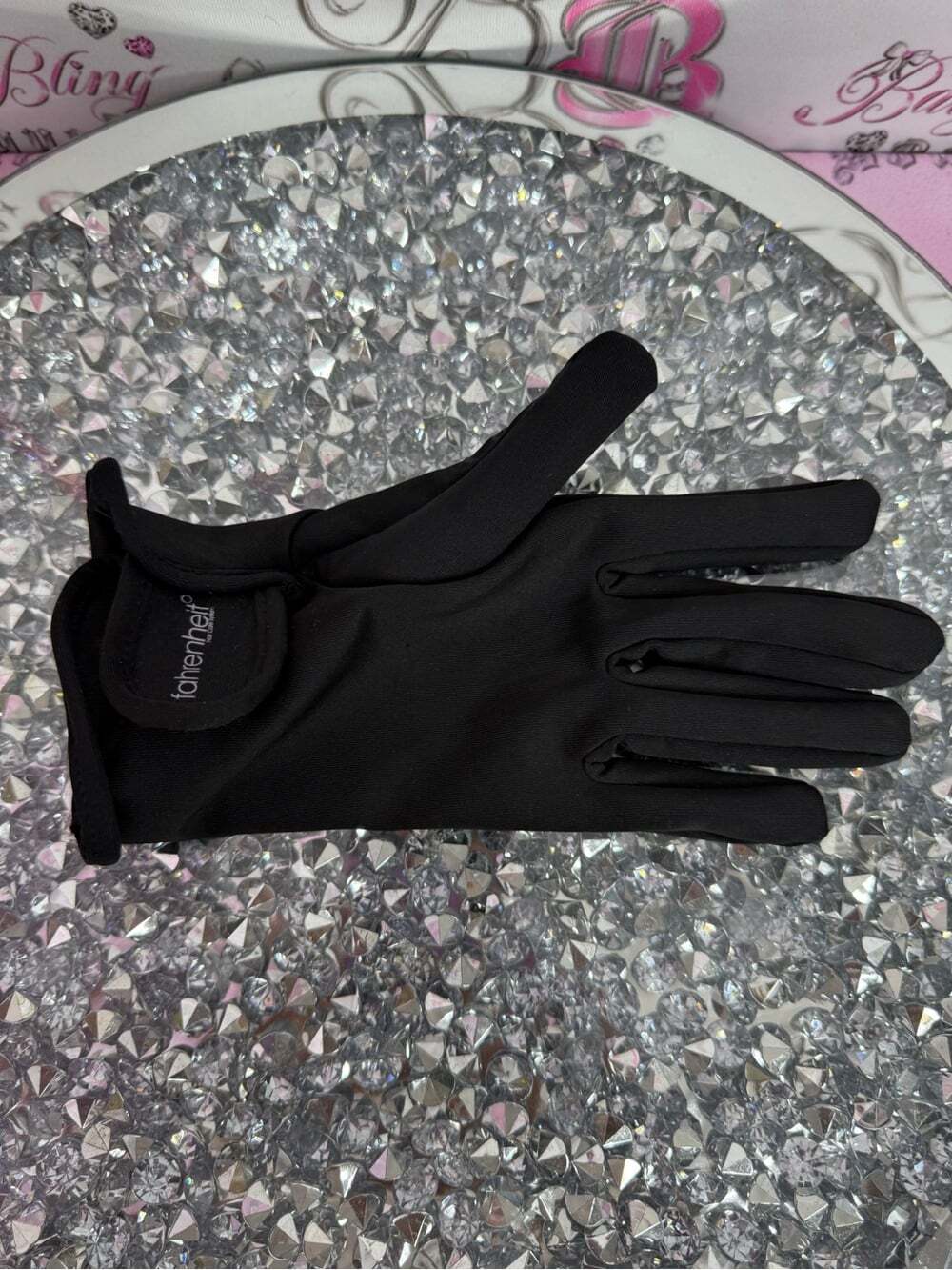 Fahrenheit hair heat glove for styling Black Performance Glove ONE GLOVE